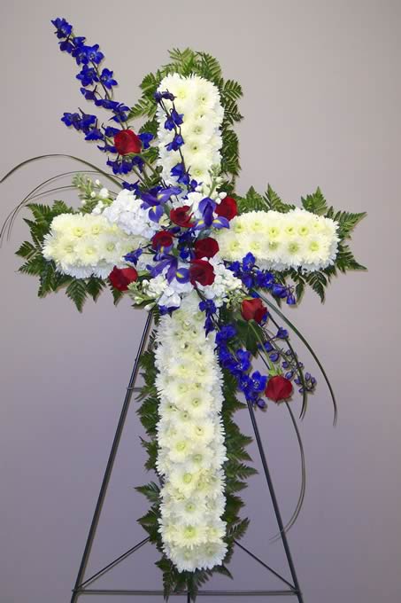 Bel Aire Blue and White Wreath